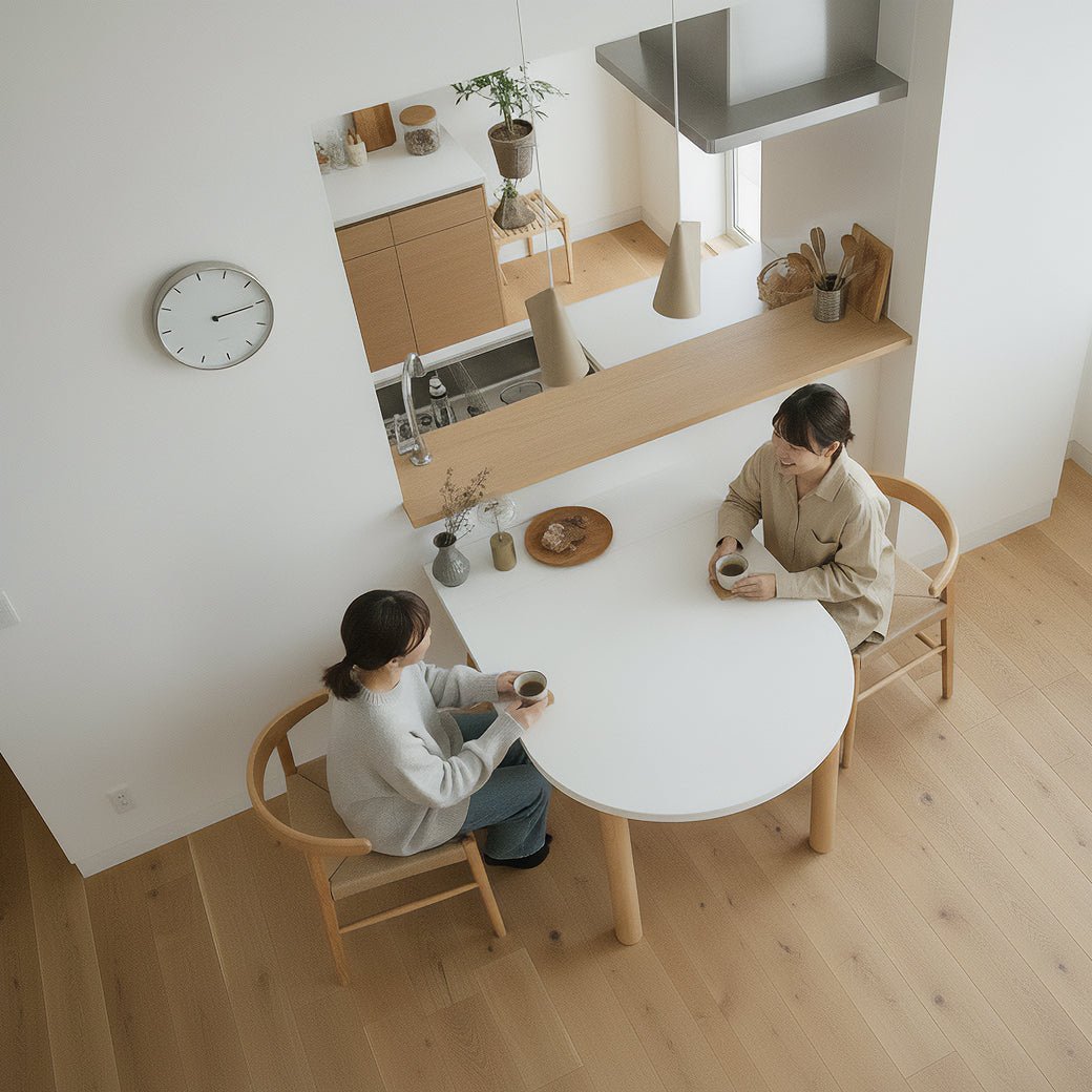 壁に寄せて、空間を活かす。ハーフオーバルダイニングテーブルという選択 - miion|北欧ナチュラルモダン家具・インテリア通販 miion(ミオン)