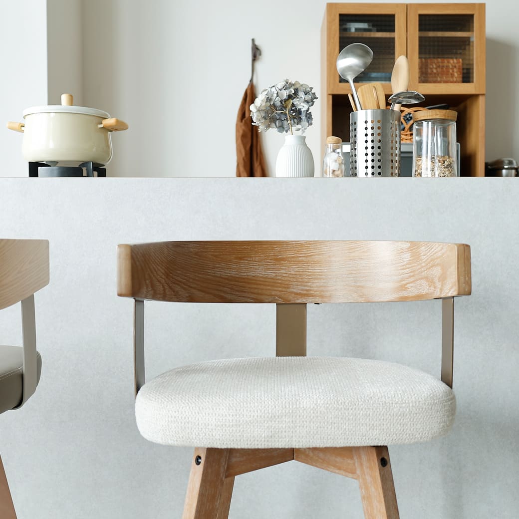 m-cc01 回転式ダイニングチェア