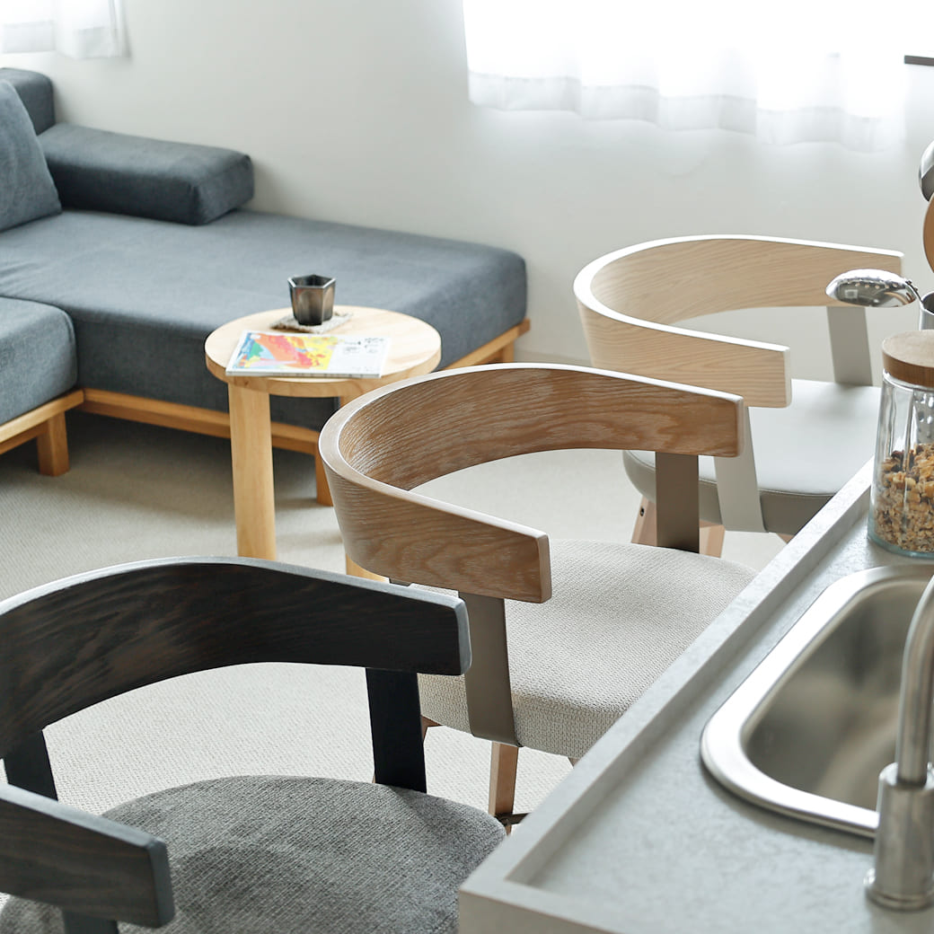 m-cc01 回転式ダイニングチェア