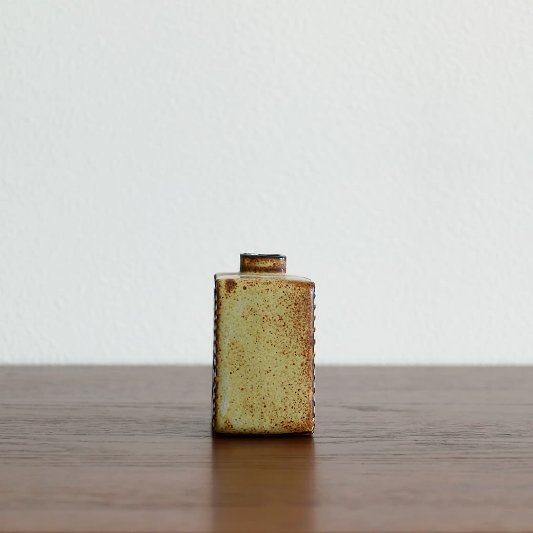 m-fv03 フラワーベース かしわ窯 Vase Bird Square - miion|北欧ナチュラルモダン家具・インテリア通販 miion(ミオン)