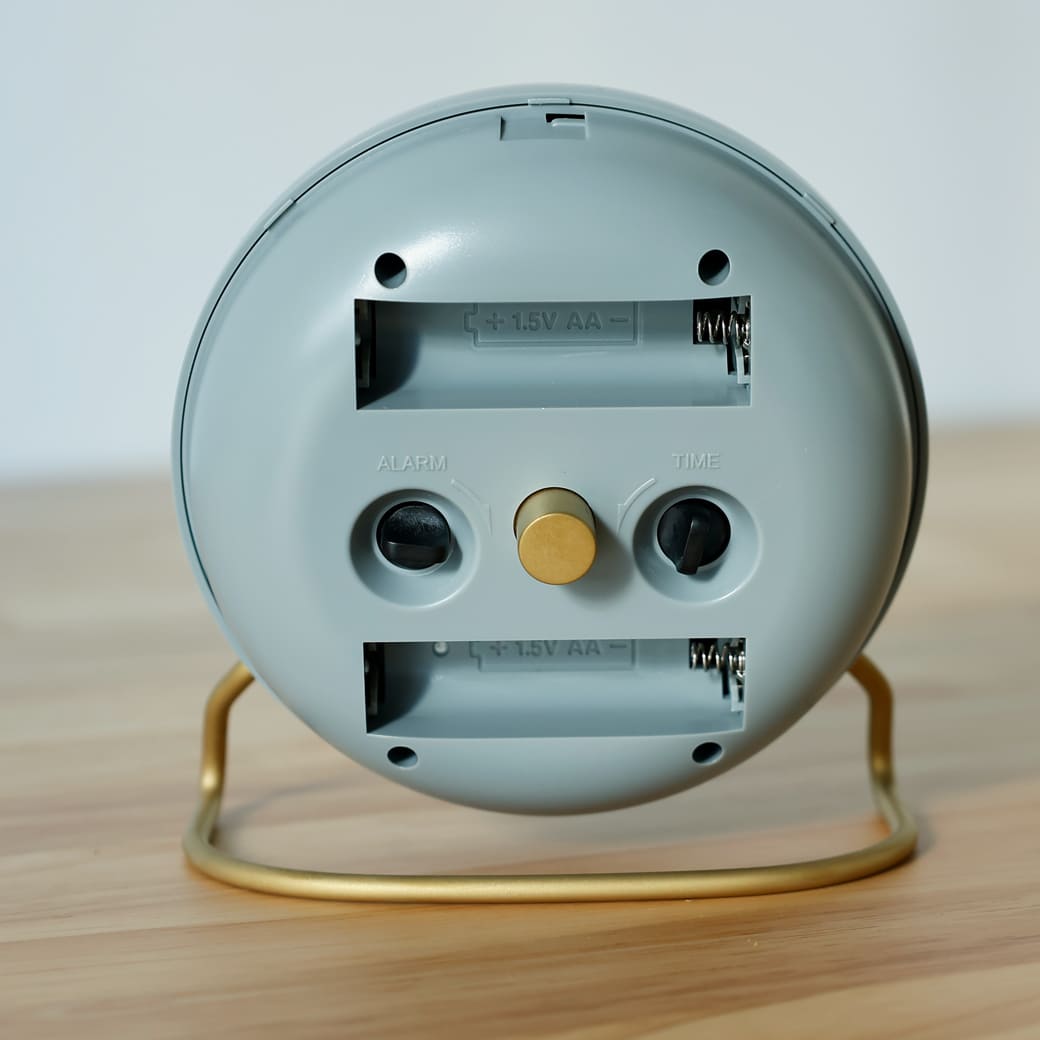 m - cl04 置き時計 Arne Jacobsen STATION グレー - miion|北欧ナチュラルモダン家具・インテリア通販 miion(ミオン)