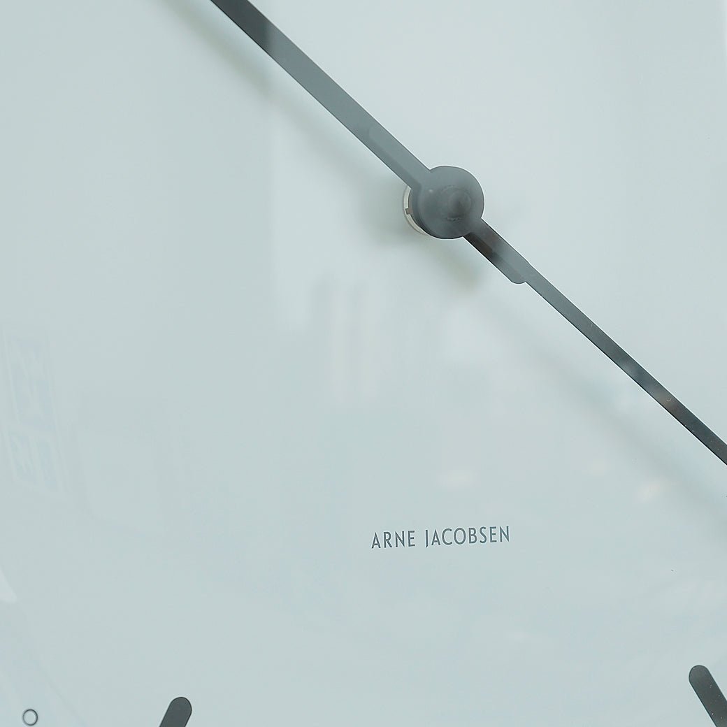 m - cl03 掛け時計 Arne Jacobsen CITY HALL 29cm - miion|北欧ナチュラルモダン家具・インテリア通販 miion(ミオン)