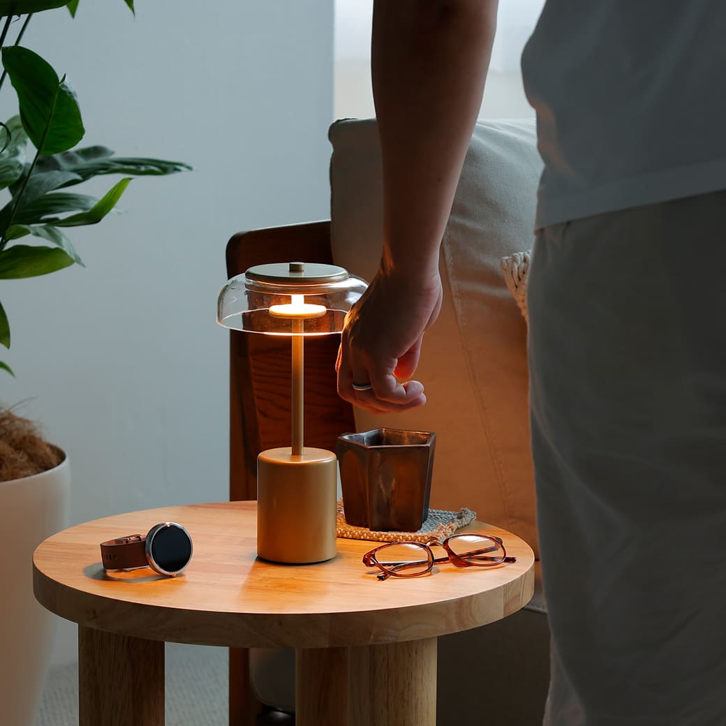 m-tl03 NUURA | BLOSSI TABLE MINI PORTABLE
