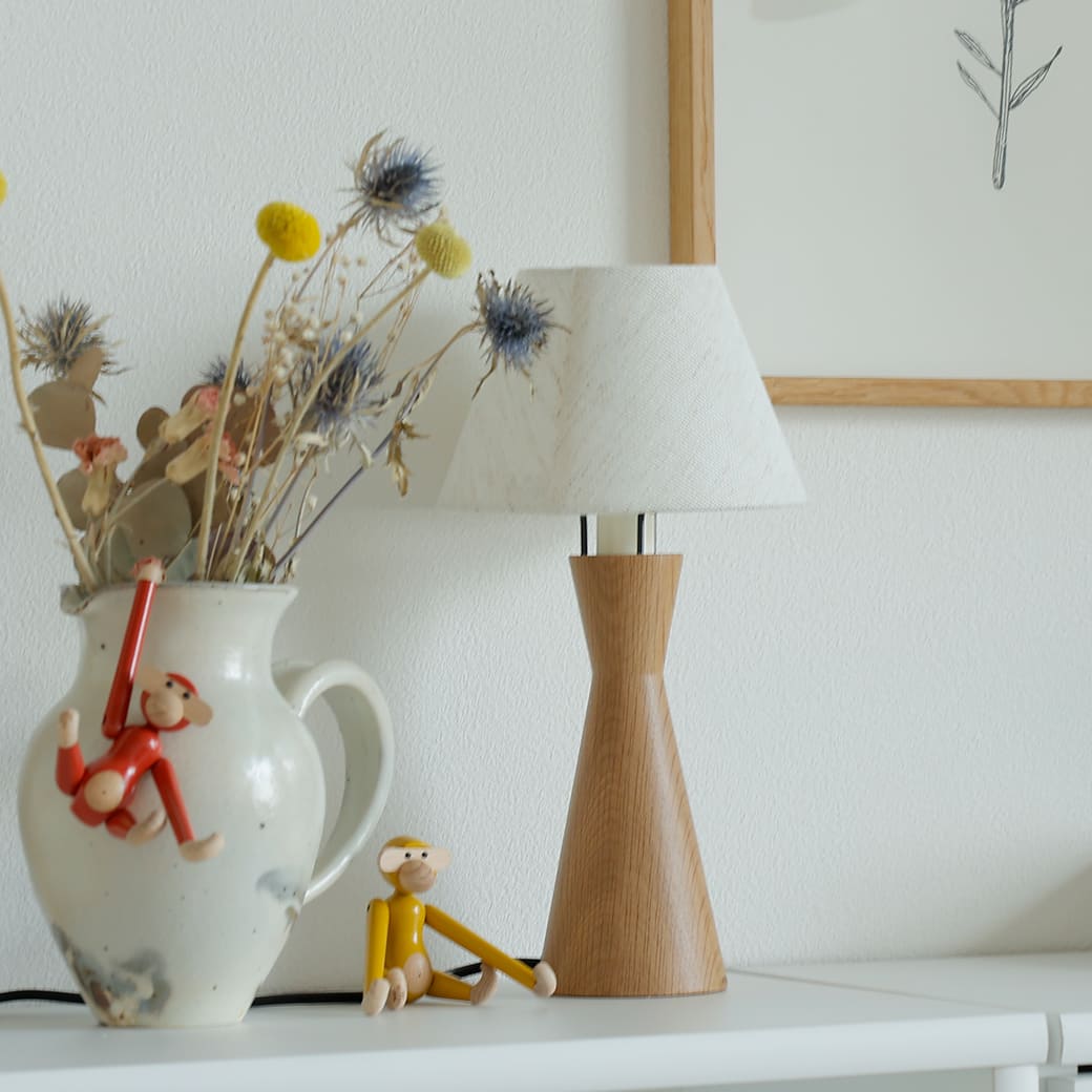 m-tl09 テーブルランプ tipo(ティポ) オーク支柱×ファブリックシェード