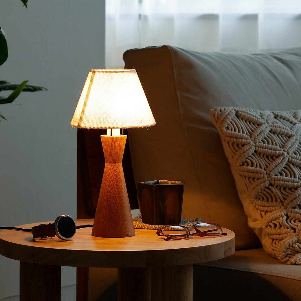 m - tl09 テーブルランプ tipo(ティポ) オーク支柱×ファブリックシェード - miion|北欧ナチュラルモダン家具・インテリア通販 miion(ミオン)