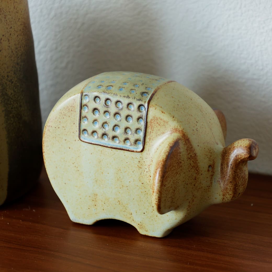 m-ob06 かしわ窯 Ornament An elephant type:flat