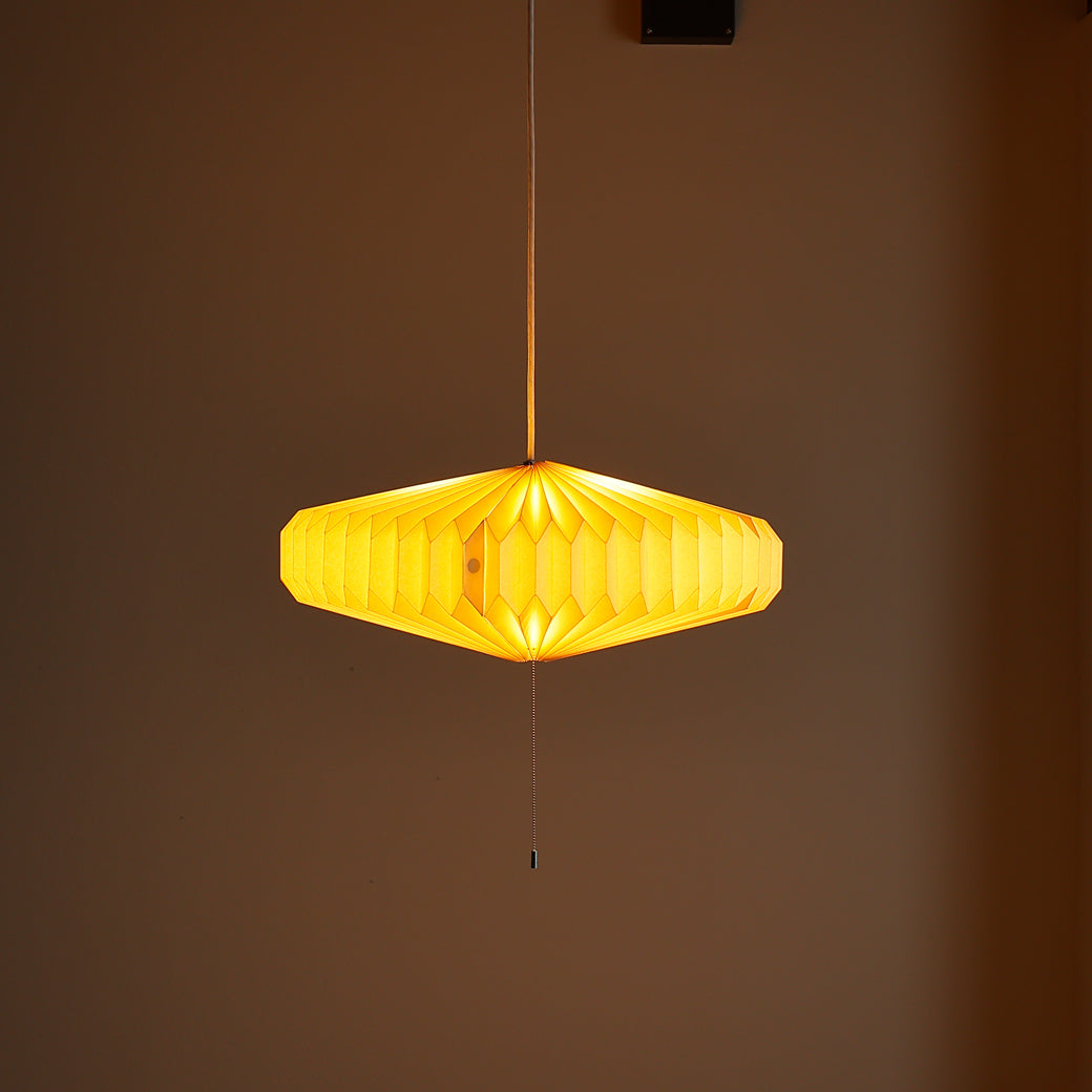 9月中に発売予定のペンダントライト。先行してご紹介♪