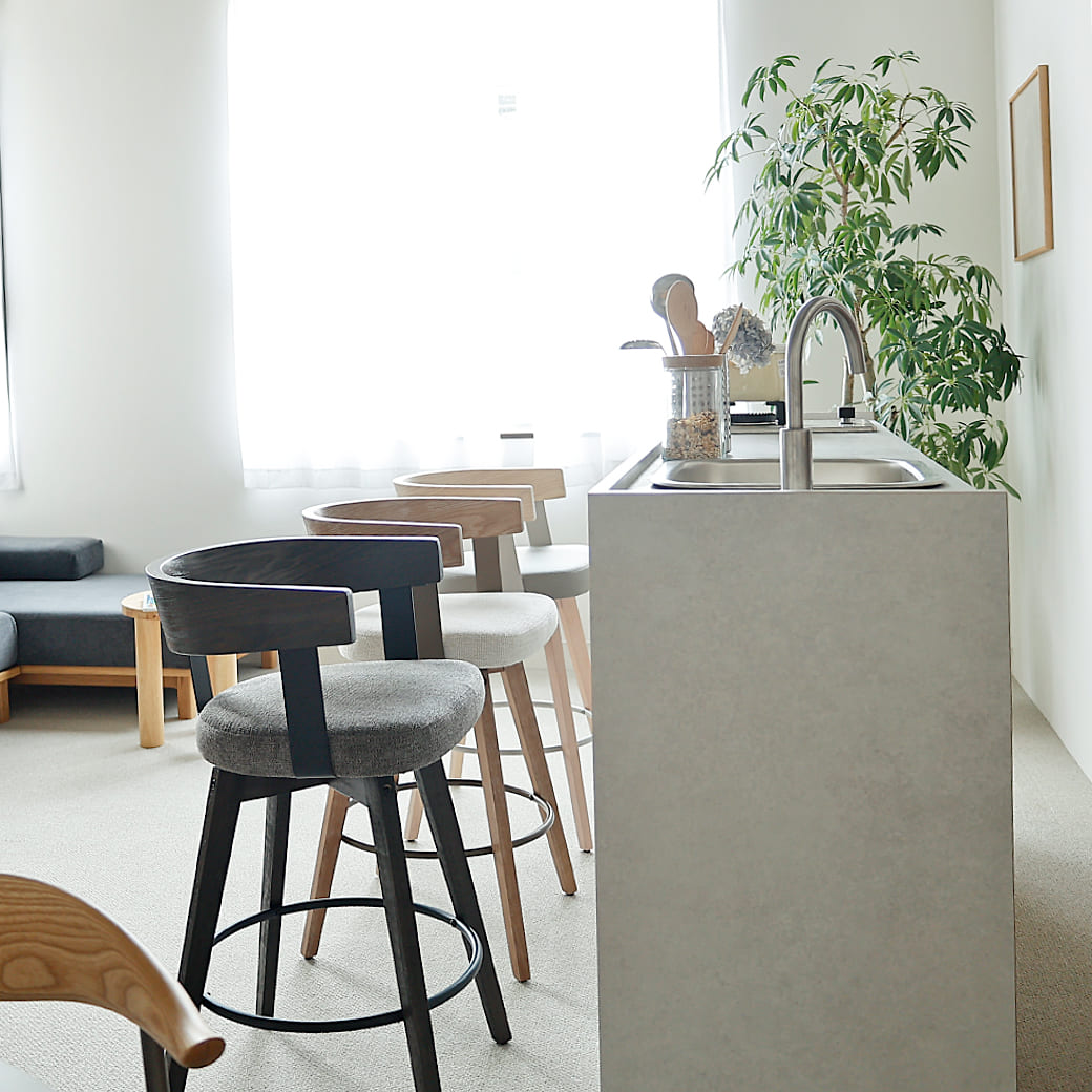 m-cc01 回転式ダイニングチェア