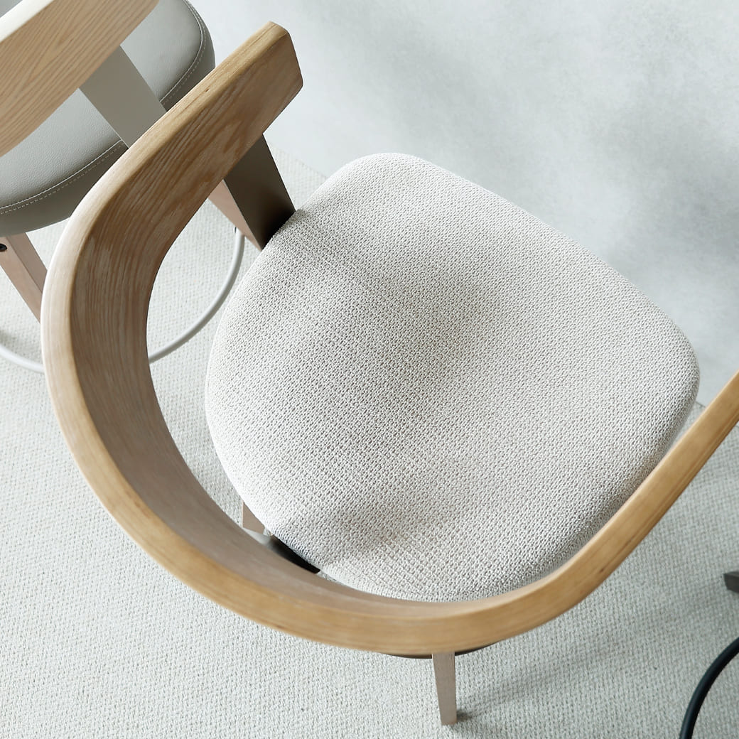 m-cc01 回転式ダイニングチェア