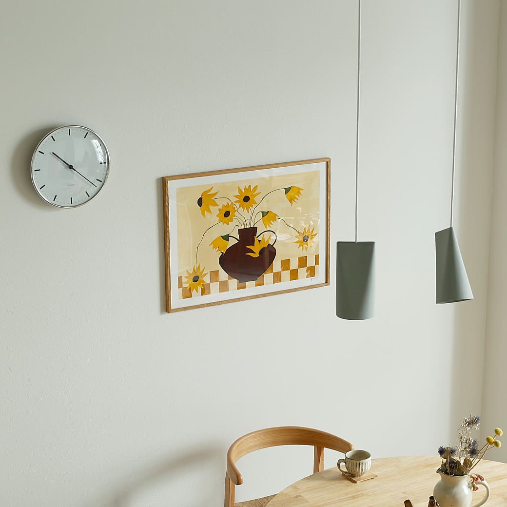 m-po07 アートポスター THE POSTER CLUB Sunflowers in Burgundy Vase 50×70cm